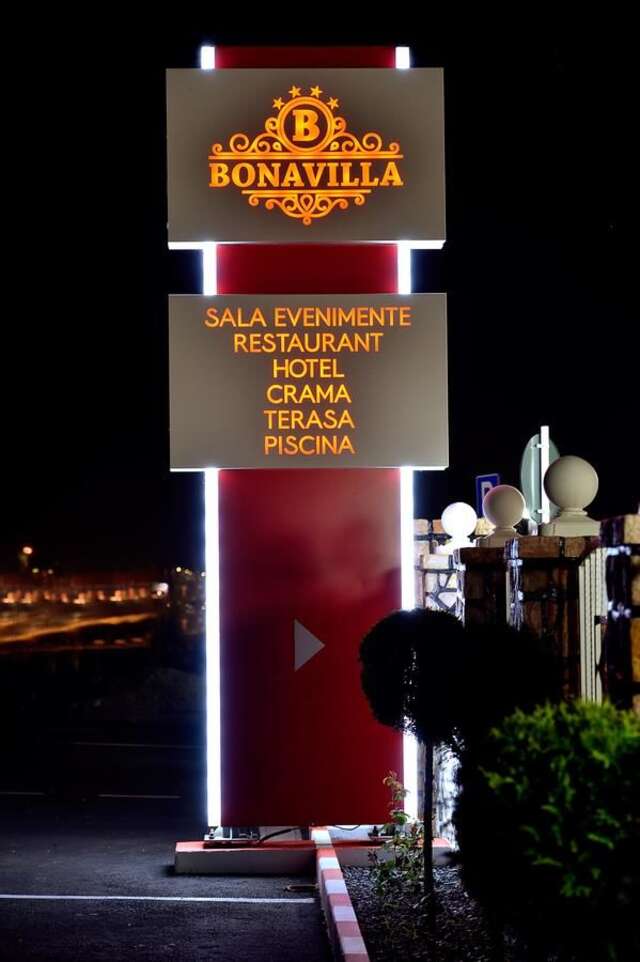 Отель Bonavilla Complex Aleşd-4